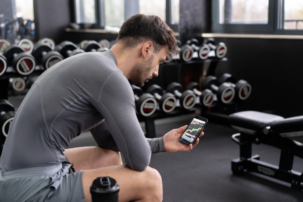 Finances for Athletes: Insights on Sports & Entertainment Banking