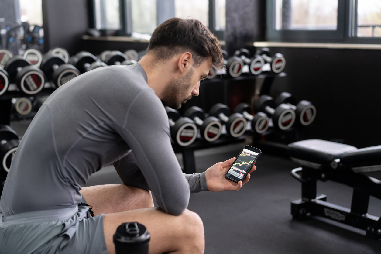Finances for Athletes: Insights on Sports & Entertainment Banking